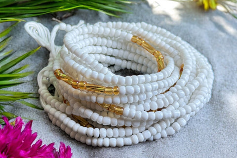 Waist Beads / Afrikanische Taillenkette - Tiosa - Weiß / Gold (Traditionelle nicht elastische Schnur)