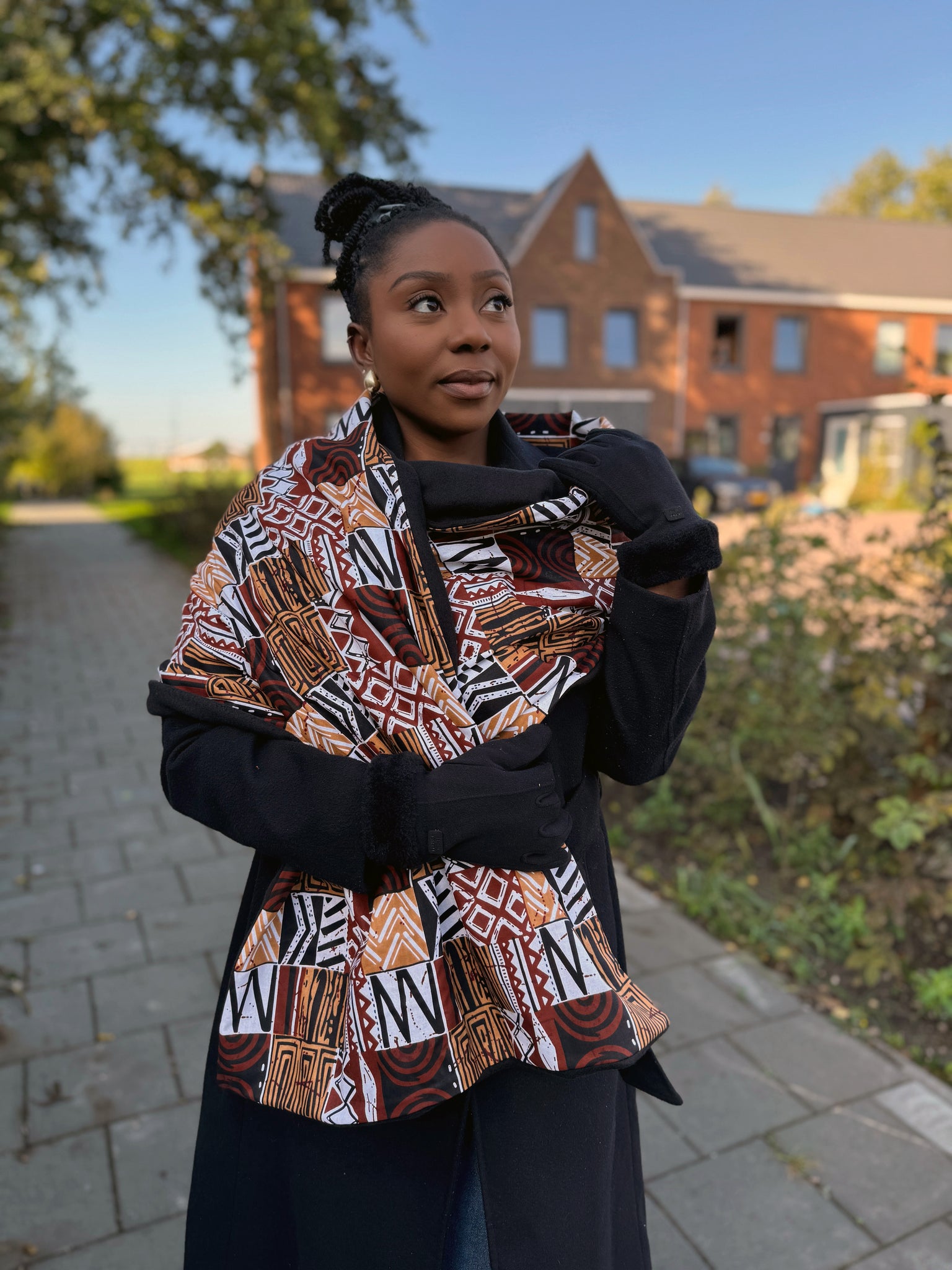 Warmer Schal mit afrikanischem Print Unisex - Braun Bogolan Mosaic