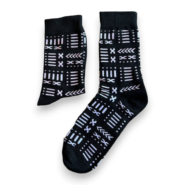 SCHAL + SOCKEN-SET - Warmer Schal mit afrikanischem Print + Socken Schwarz mud