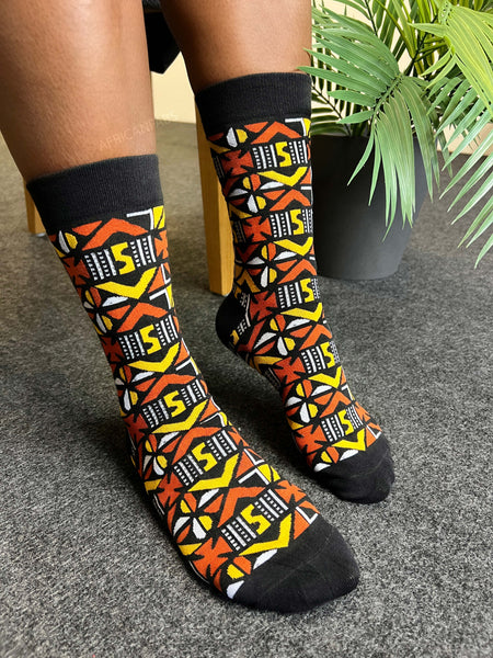 SCHAL + SOCKEN-SET - Warmer Schal mit afrikanischem Print + Socken Braune mud